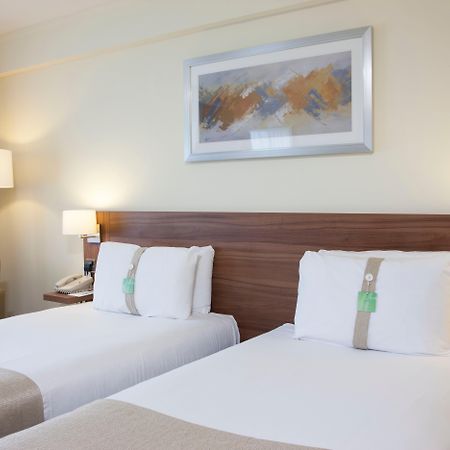 Holiday Inn Colchester By Ihg Экстерьер фото