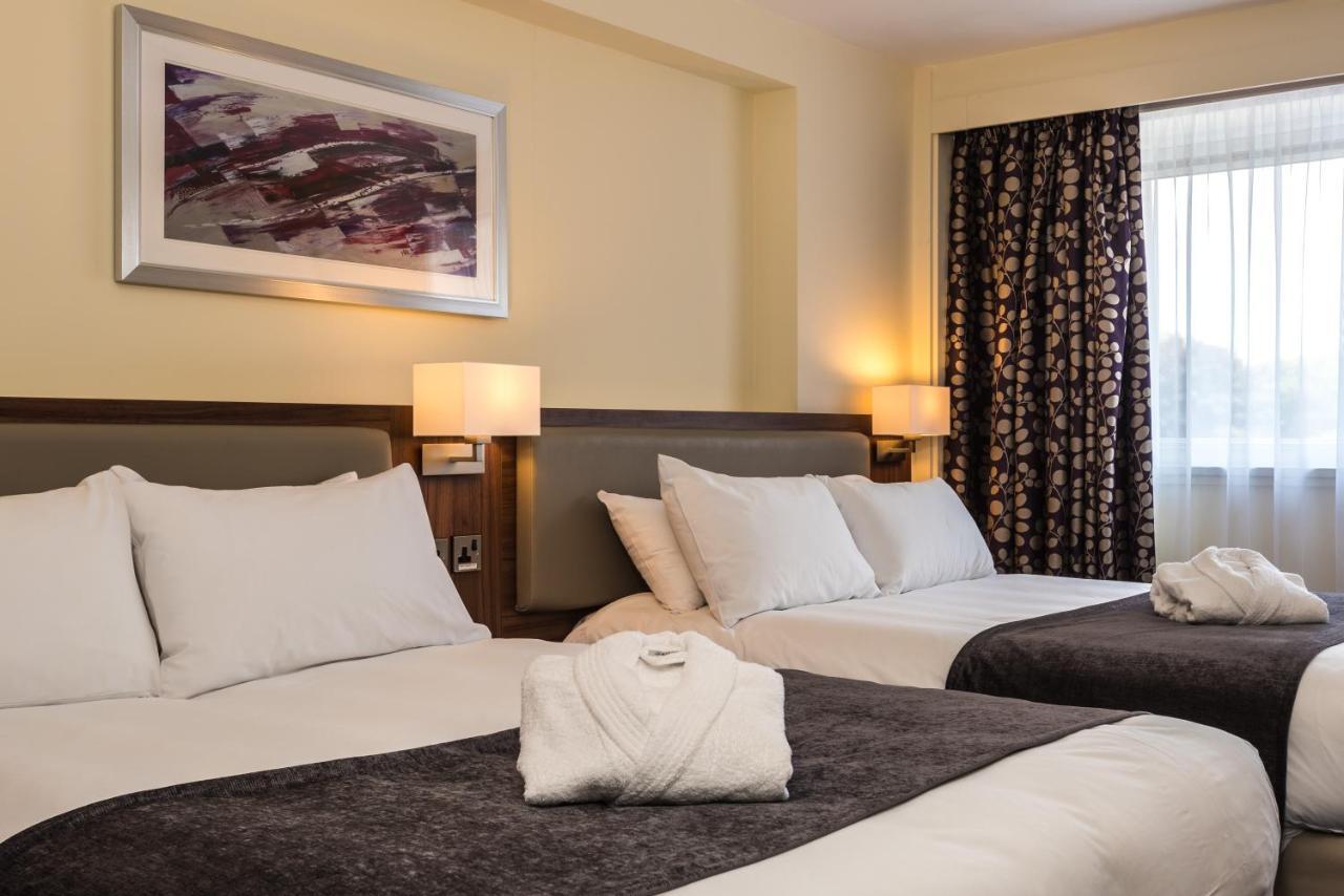 Holiday Inn Colchester By Ihg Экстерьер фото