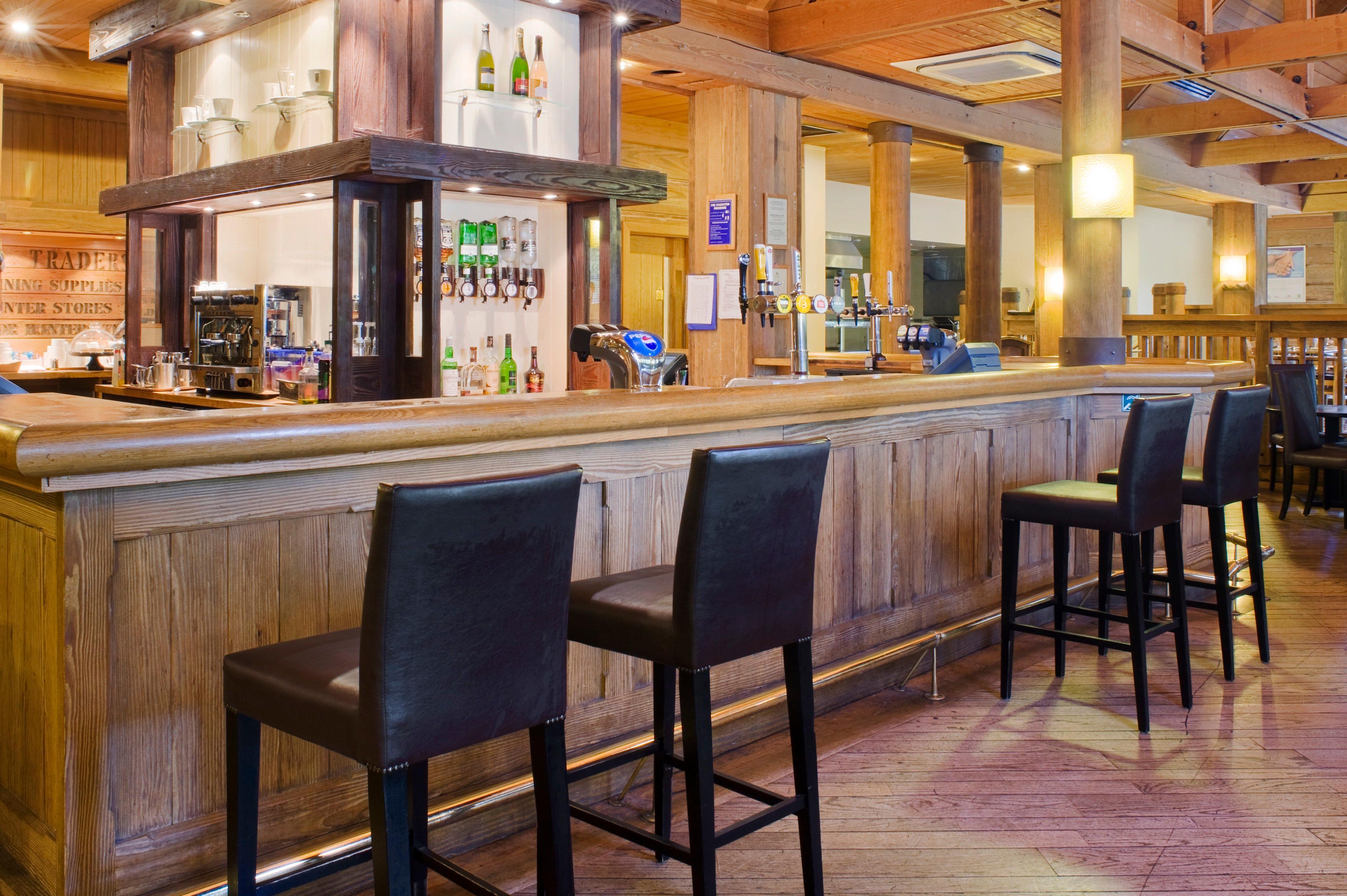 Holiday Inn Colchester By Ihg Экстерьер фото
