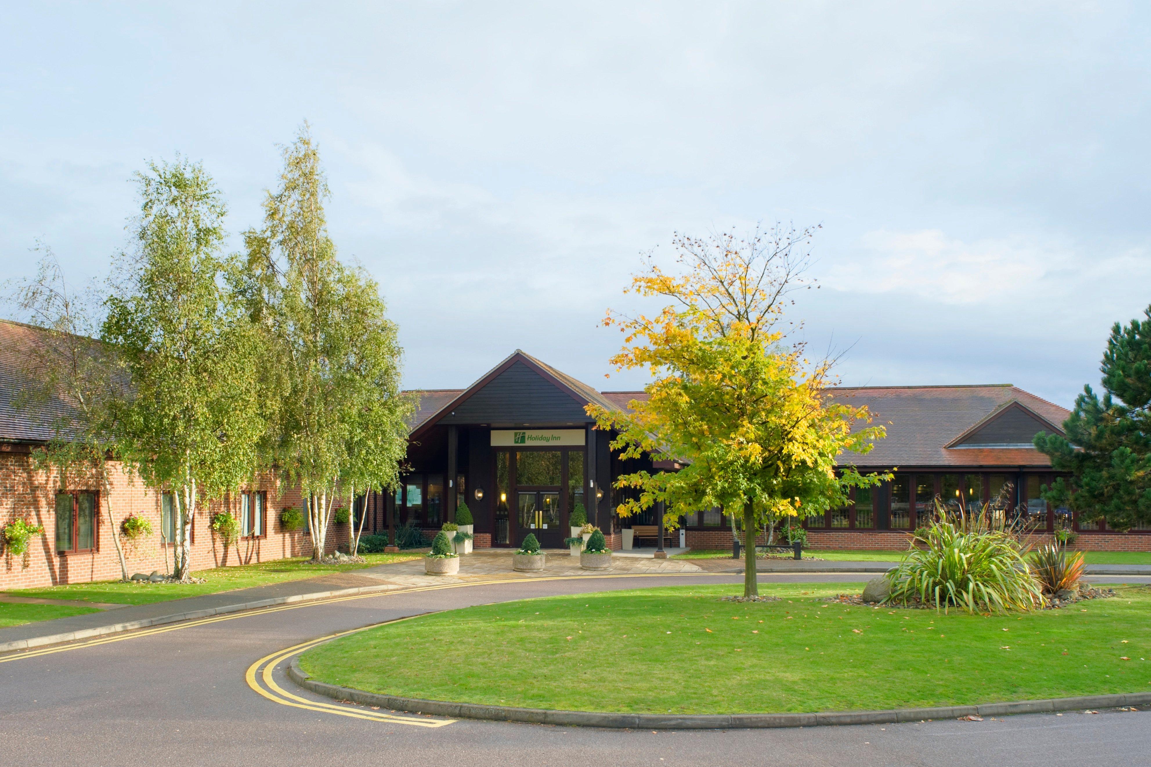 Holiday Inn Colchester By Ihg Экстерьер фото