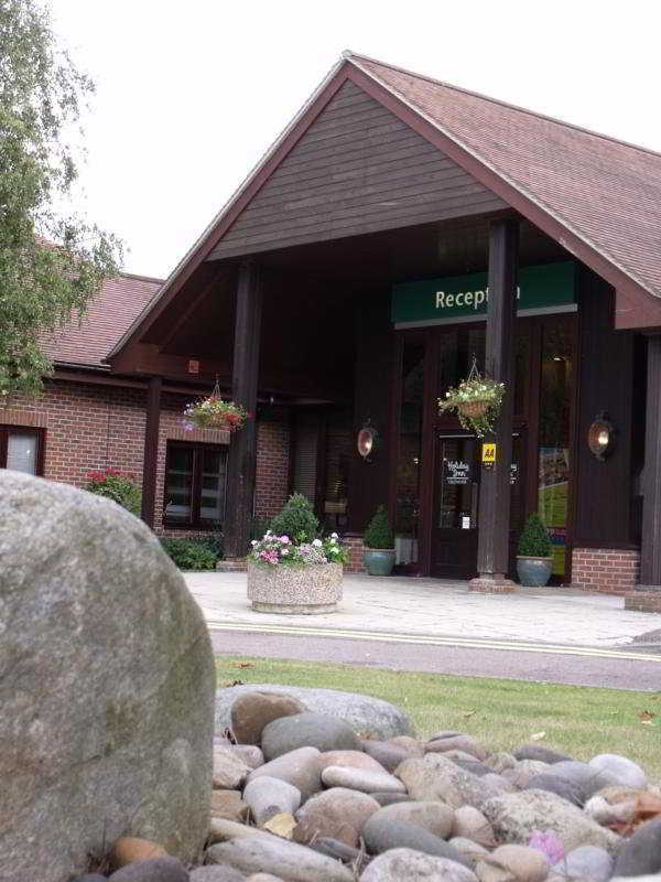 Holiday Inn Colchester By Ihg Экстерьер фото