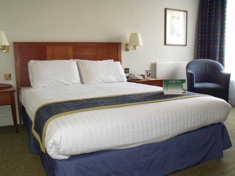 Holiday Inn Colchester By Ihg Номер фото