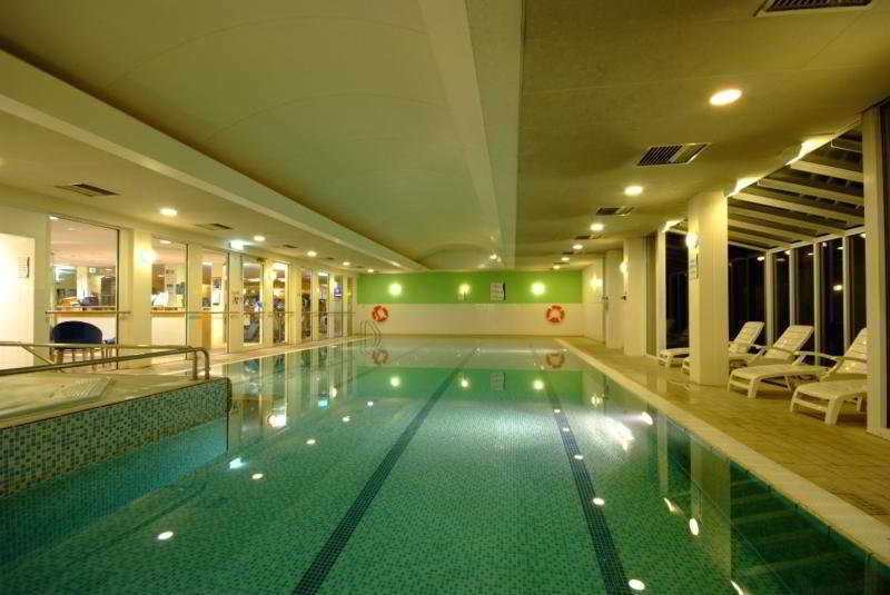 Holiday Inn Colchester By Ihg Удобства фото